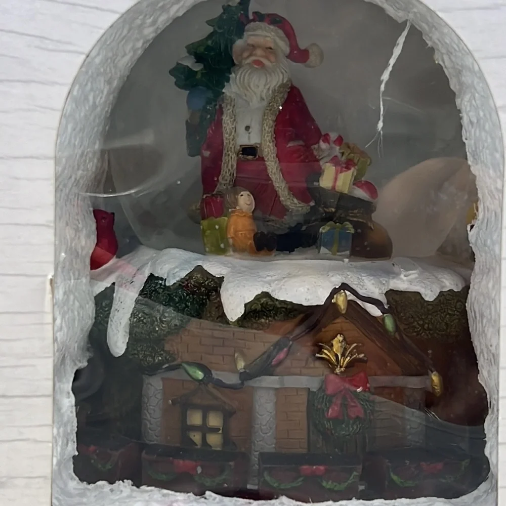 ⭐️Pier 1 imports Santa musical snow globe jingle bells new in box